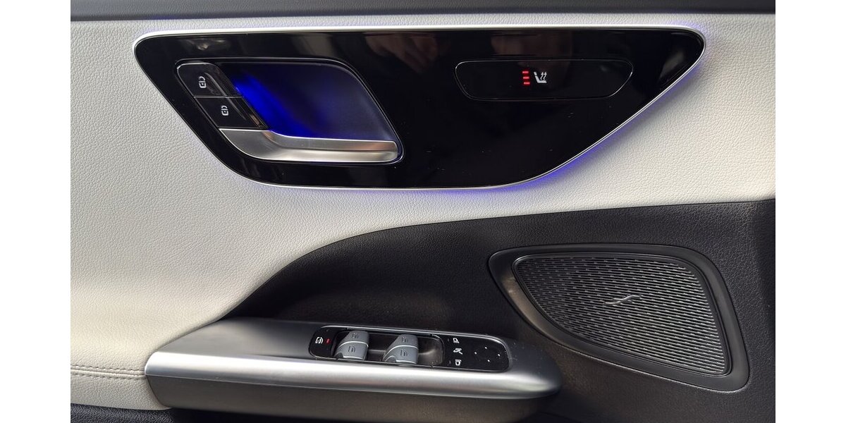 Mercedes-Benz C 300 T e AMG DISTRONIC-PANORAMA-AHK-DC LADEN-18 28.431 km 46.998 &euro; Groß-Umstadt 64823