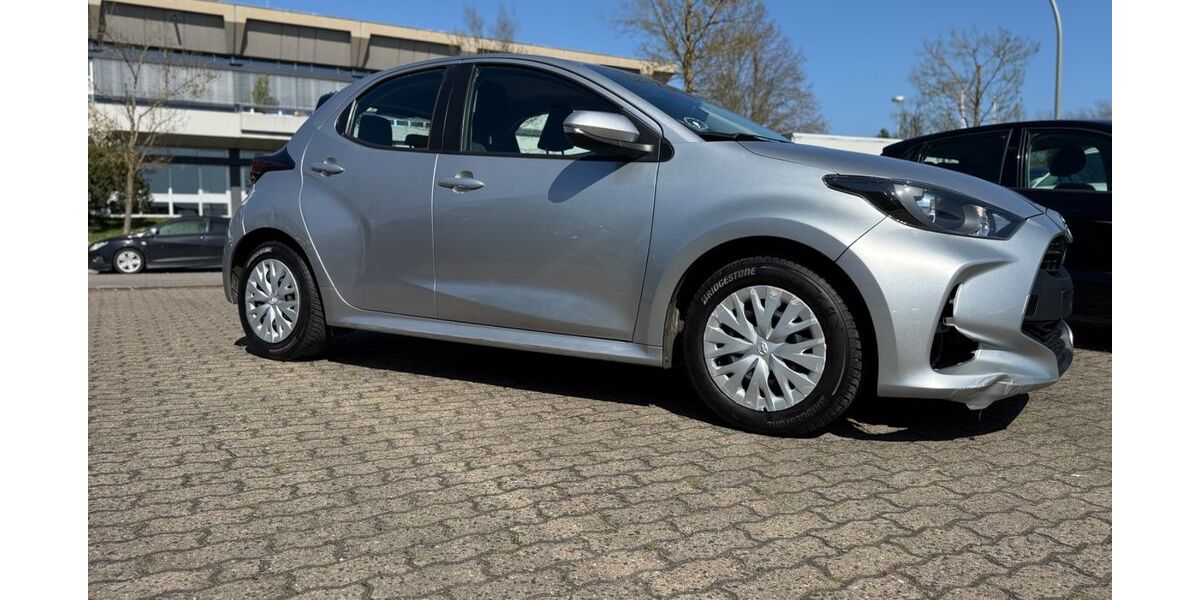 Toyota Yaris 120.350 km 12.399 &euro; Hanau 63452