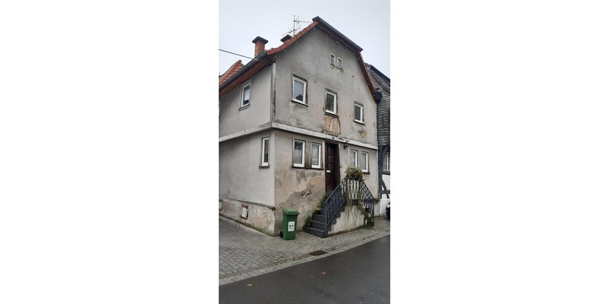 Einfamilienhaus Babenhausen - 9 Zimmer, 185 m&sup2;, 168.000&euro; | Angebot:21756911