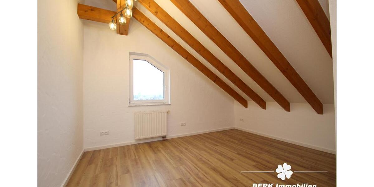 Dachgeschoßwohnung Röllbach - 3 Zimmer, 72 m&sup2;, 936&euro; | Angebot:23804446